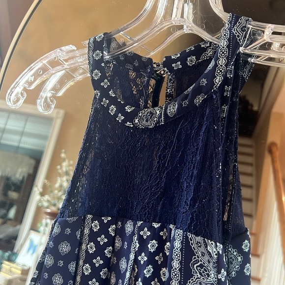 Elegant Blue Patterned Halter Dress - Picture 2 of 7